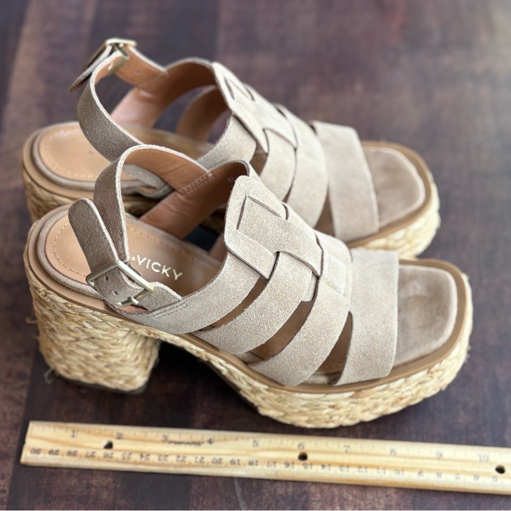 Lisa Vicky Just Strappy Platform Sandal - Picture 8 of 16